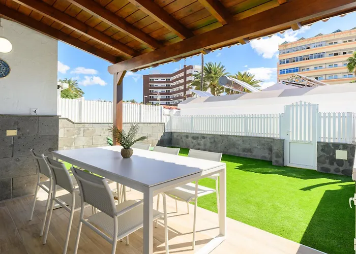 Beachside Hideaway Gran Canaria 別荘